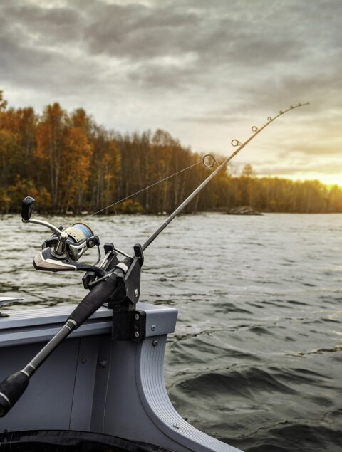 fishing-boat-5541327_1920